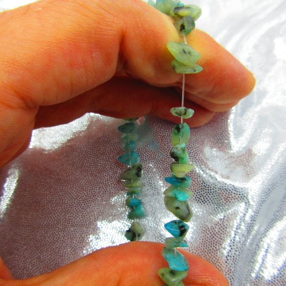 K2 Azurite In Granite Chips 7" Stretchy Gemstone Bracelet - Picture 3 of 3